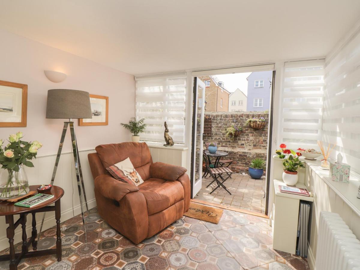 Rose Holiday home Deal